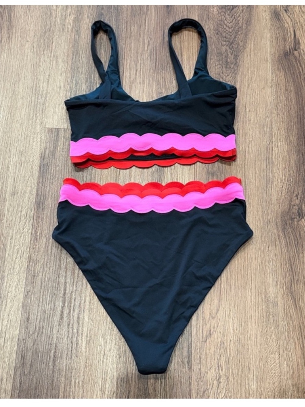 New Beach Riot Bikini Set - Picture 4 of 4